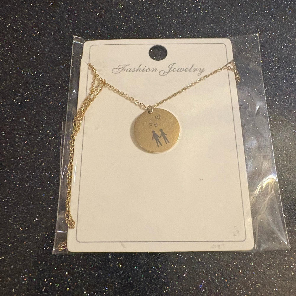 Fashion Jewelry Gold Pendant Necklace with Silhouette Design